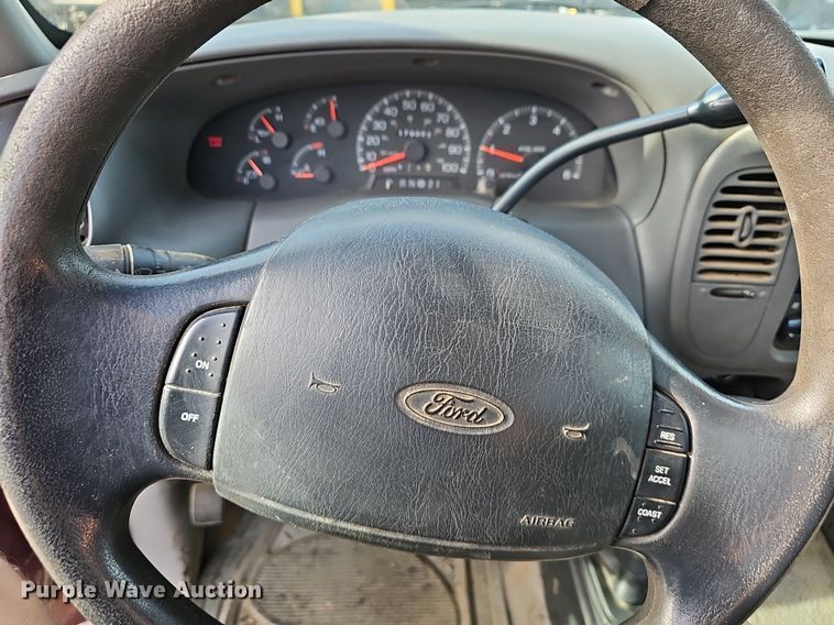 image for item EJ5555 1998 Ford  F150 pickup truck