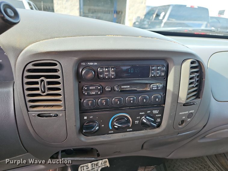 image for item EJ5555 1998 Ford  F150 pickup truck