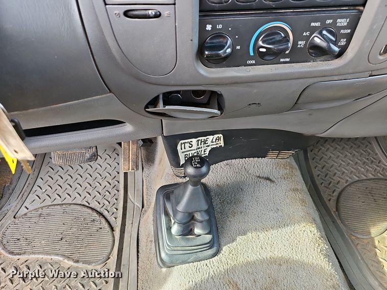 image for item EJ5555 1998 Ford  F150 pickup truck