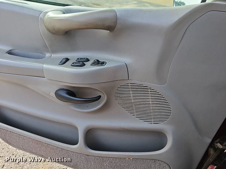 image for item EJ5555 1998 Ford  F150 pickup truck