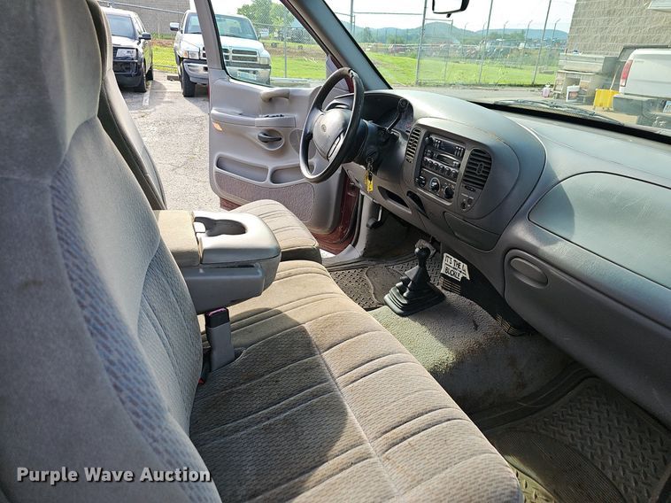 image for item EJ5555 1998 Ford  F150 pickup truck