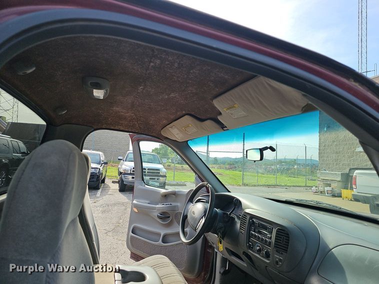 image for item EJ5555 1998 Ford  F150 pickup truck