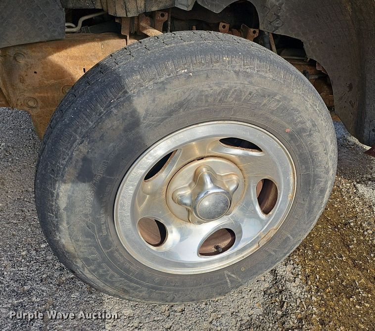 image for item EJ5555 1998 Ford  F150 pickup truck