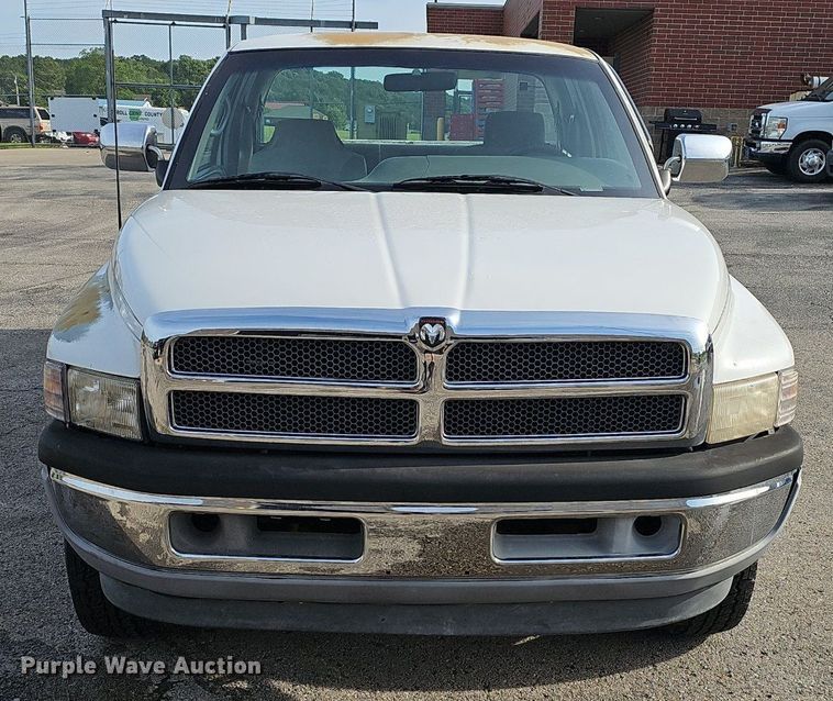 image for item EJ5556 1996 Dodge Ram 1500 Club Cab pickup truck