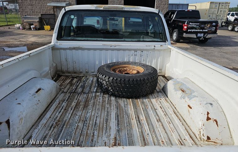 image for item EJ5556 1996 Dodge Ram 1500 Club Cab pickup truck