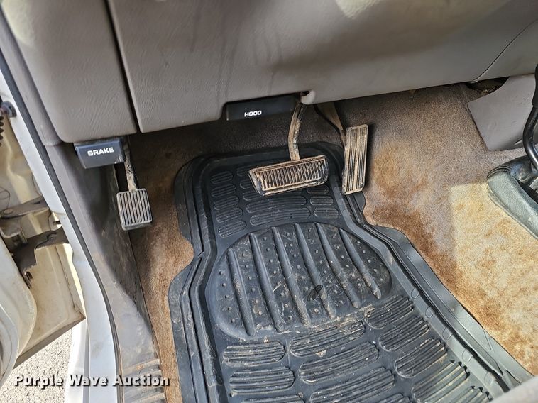 image for item EJ5556 1996 Dodge Ram 1500 Club Cab pickup truck