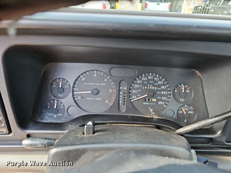 image for item EJ5556 1996 Dodge Ram 1500 Club Cab pickup truck