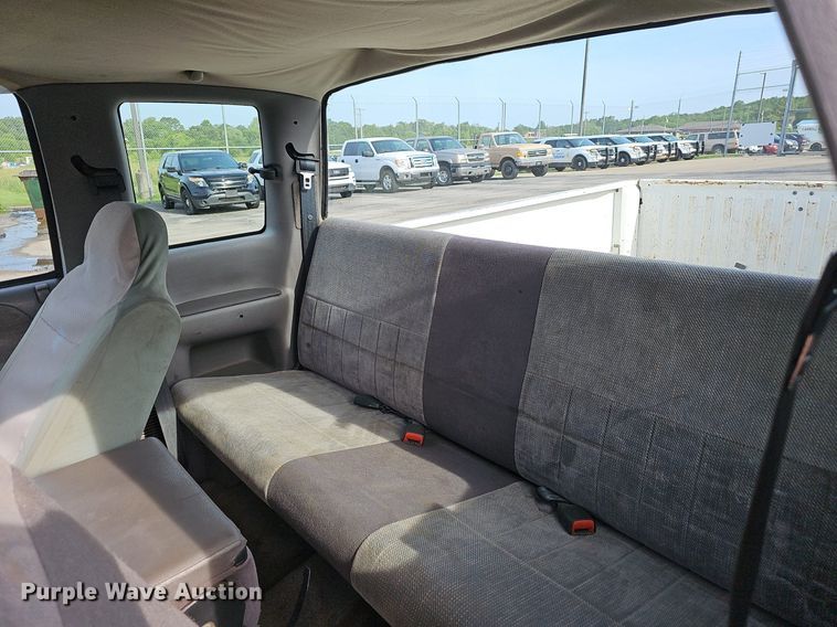 image for item EJ5556 1996 Dodge Ram 1500 Club Cab pickup truck