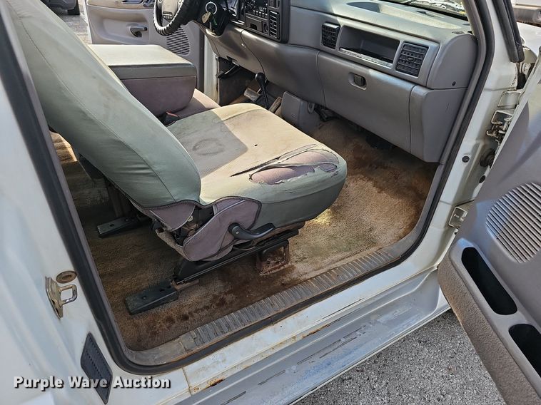 image for item EJ5556 1996 Dodge Ram 1500 Club Cab pickup truck