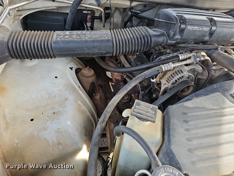 image for item EJ5556 1996 Dodge Ram 1500 Club Cab pickup truck