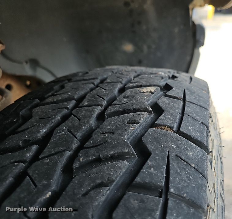 image for item EJ5556 1996 Dodge Ram 1500 Club Cab pickup truck