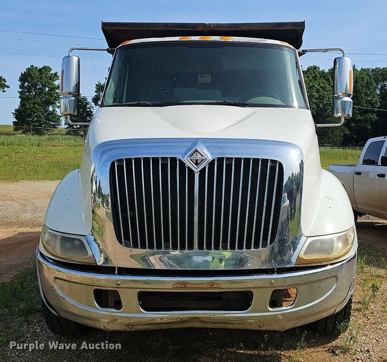 image for item EJ5557 2007 International  8600 dump truck