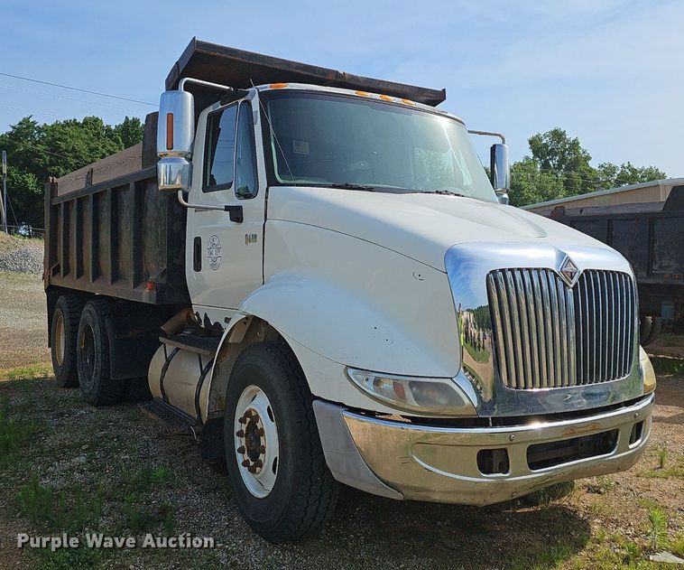 image for item EJ5557 2007 International  8600 dump truck