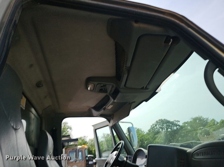 image for item EJ5557 2007 International  8600 dump truck