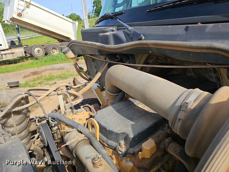 image for item EJ5557 2007 International  8600 dump truck