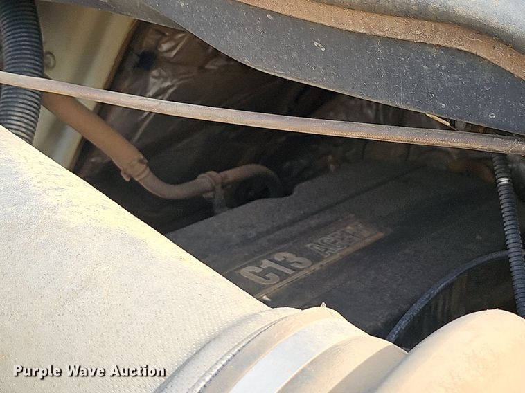 image for item EJ5557 2007 International  8600 dump truck