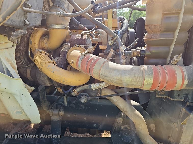 image for item EJ5557 2007 International  8600 dump truck