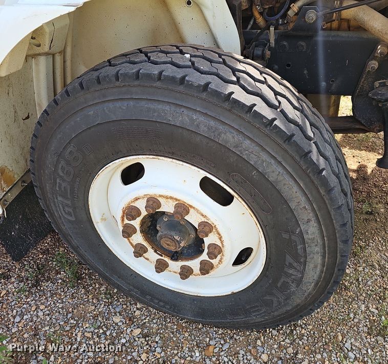 image for item EJ5557 2007 International  8600 dump truck