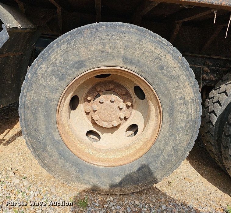 image for item EJ5557 2007 International  8600 dump truck