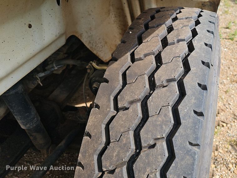 image for item EJ5557 2007 International  8600 dump truck