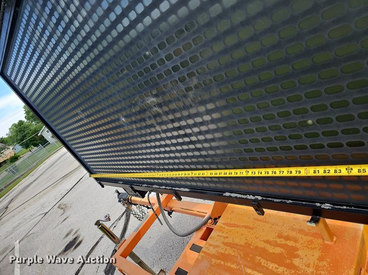 image for item EJ5587 2008 American Signal message board trailer