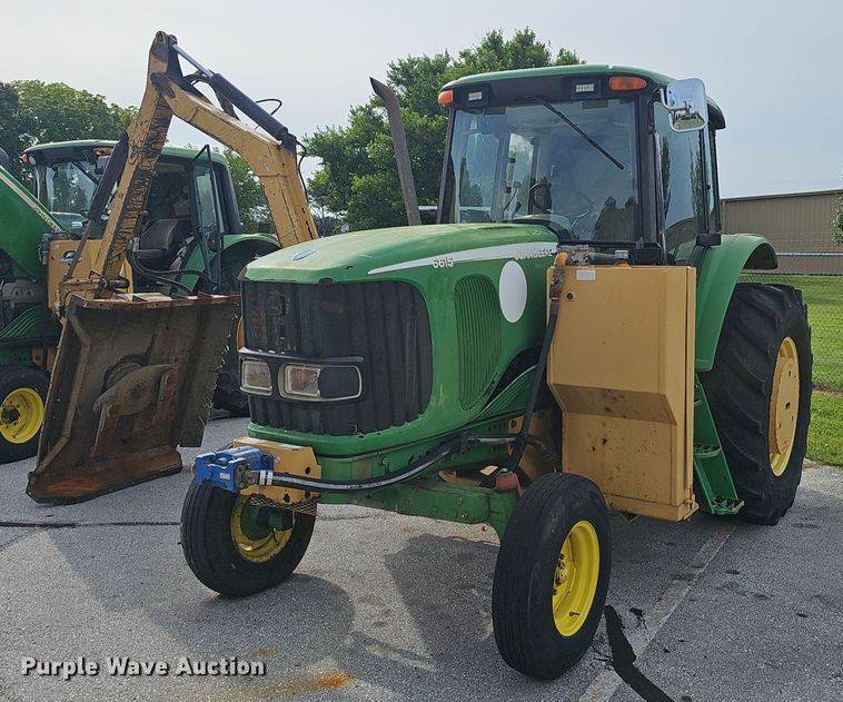 image for item EJ5588 2006 John Deere  6615 tractor