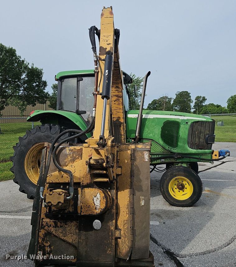 image for item EJ5588 2006 John Deere  6615 tractor