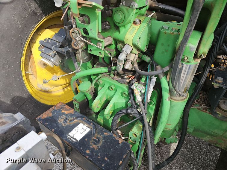 image for item EJ5588 2006 John Deere  6615 tractor