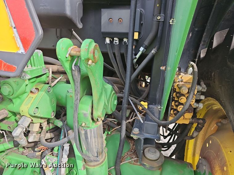 image for item EJ5588 2006 John Deere  6615 tractor