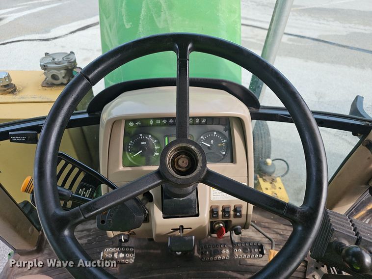 image for item EJ5588 2006 John Deere  6615 tractor