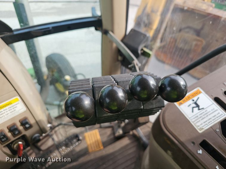 image for item EJ5588 2006 John Deere  6615 tractor