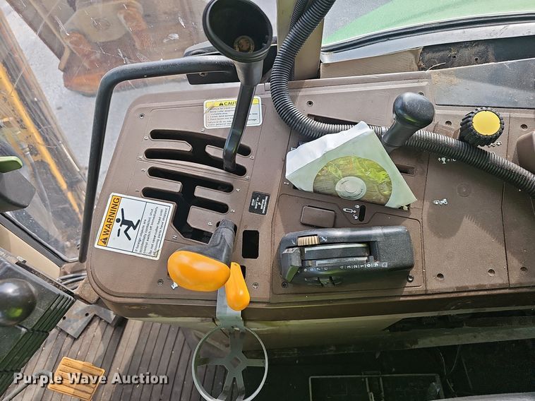 image for item EJ5588 2006 John Deere  6615 tractor