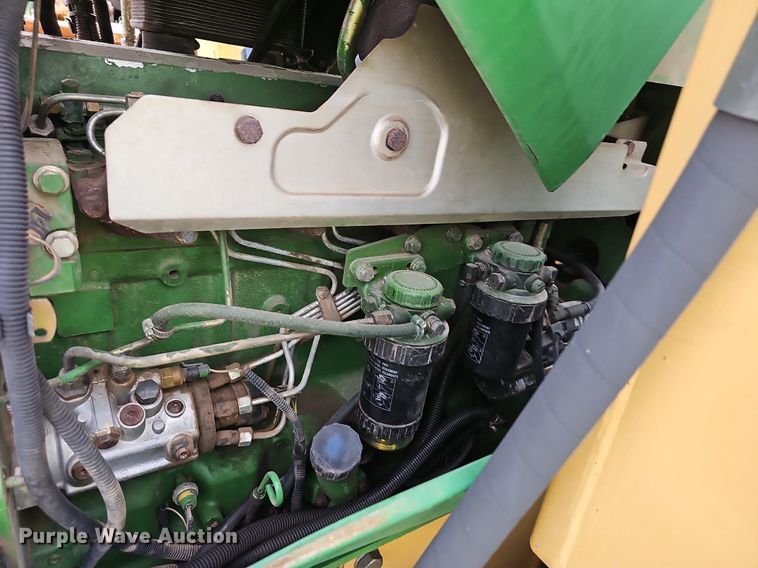 image for item EJ5588 2006 John Deere  6615 tractor