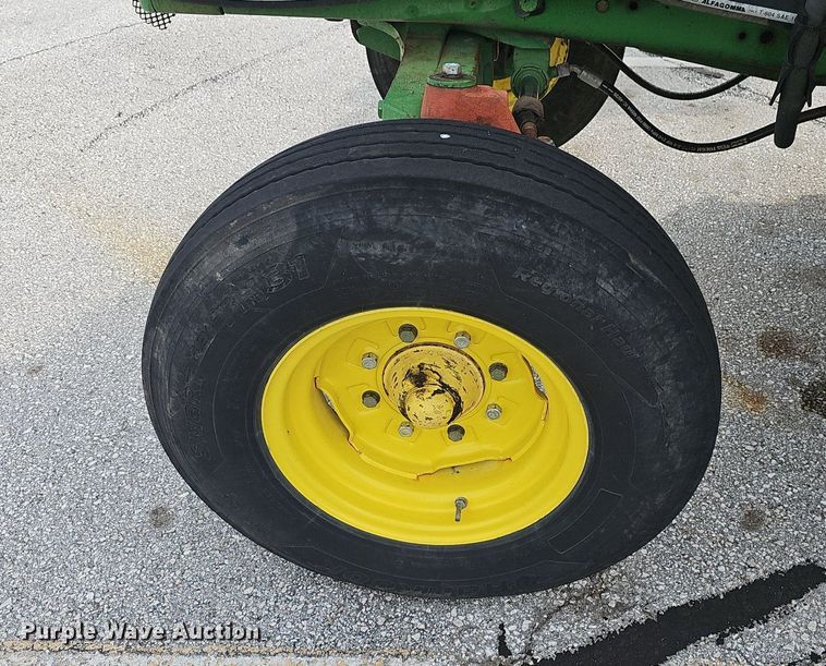 image for item EJ5588 2006 John Deere  6615 tractor