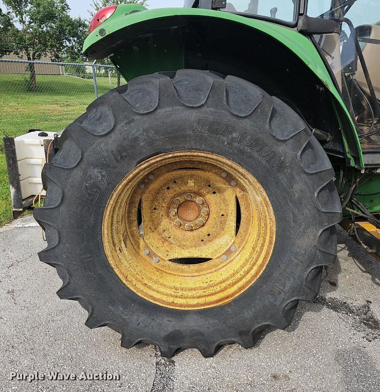 image for item EJ5588 2006 John Deere  6615 tractor