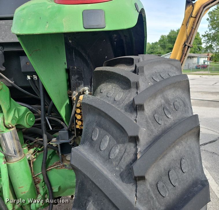 image for item EJ5588 2006 John Deere  6615 tractor