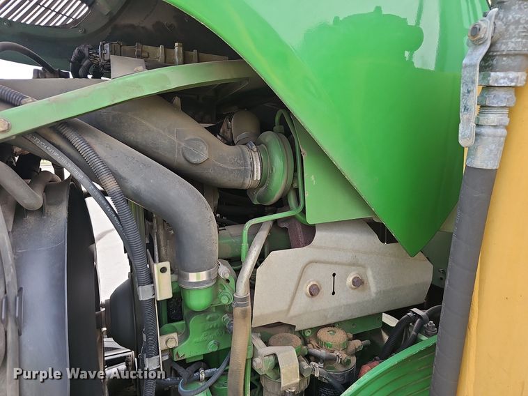 image for item EJ5589 2010 John Deere  7130 tractor