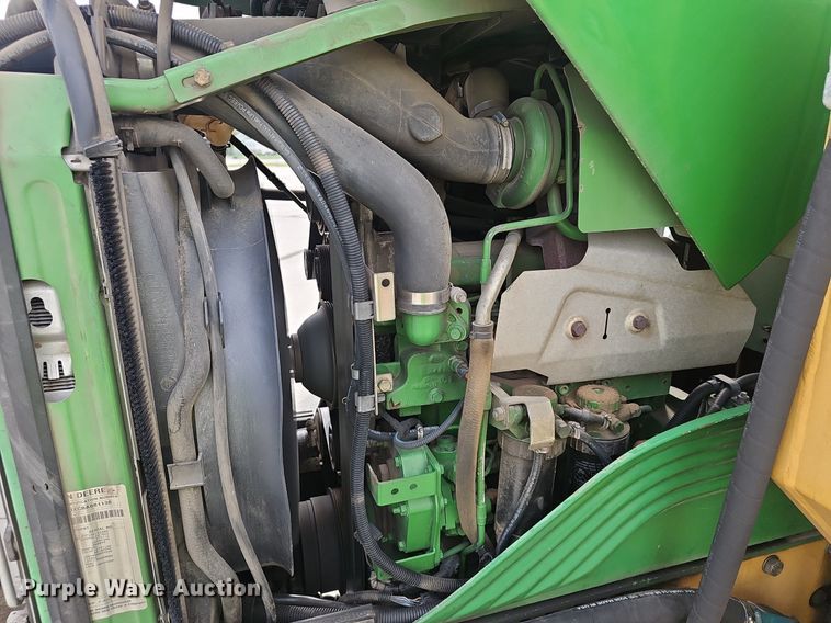 image for item EJ5589 2010 John Deere  7130 tractor