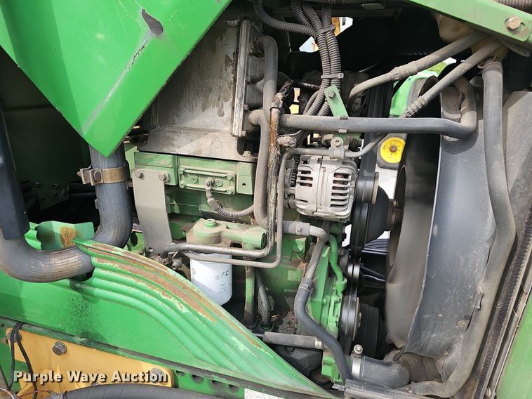 image for item EJ5589 2010 John Deere  7130 tractor