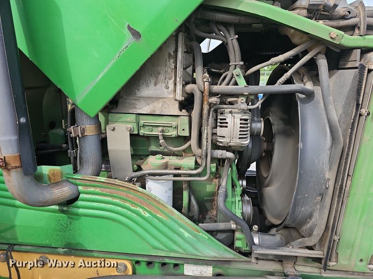 image for item EJ5589 2010 John Deere  7130 tractor
