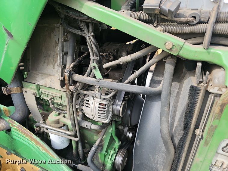 image for item EJ5589 2010 John Deere  7130 tractor