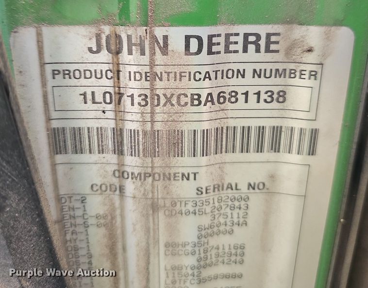 image for item EJ5589 2010 John Deere  7130 tractor