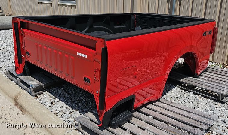 image for item EJ5592 Ford  F350 pickup bed