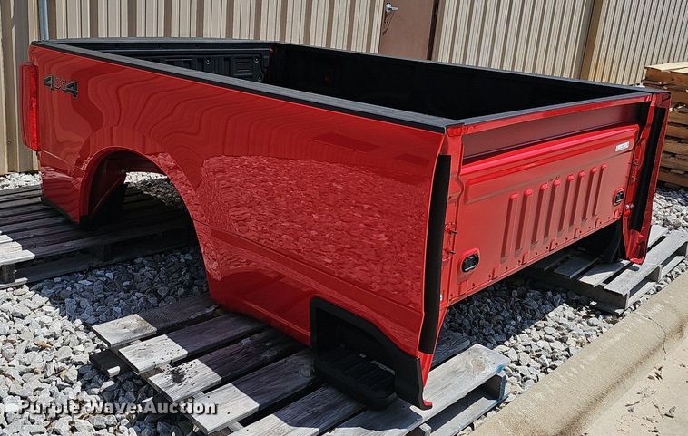 image for item EJ5592 Ford  F350 pickup bed