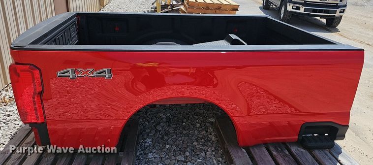 image for item EJ5592 Ford  F350 pickup bed