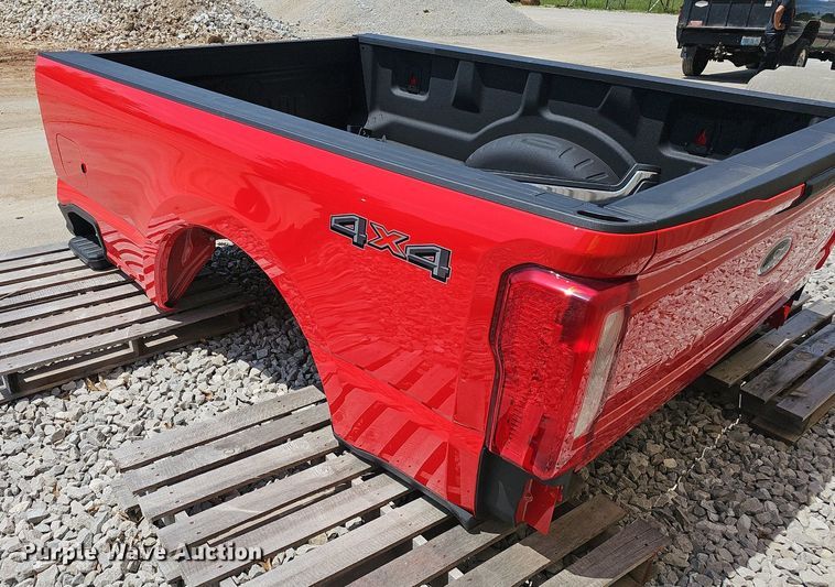 image for item EJ5592 Ford  F350 pickup bed