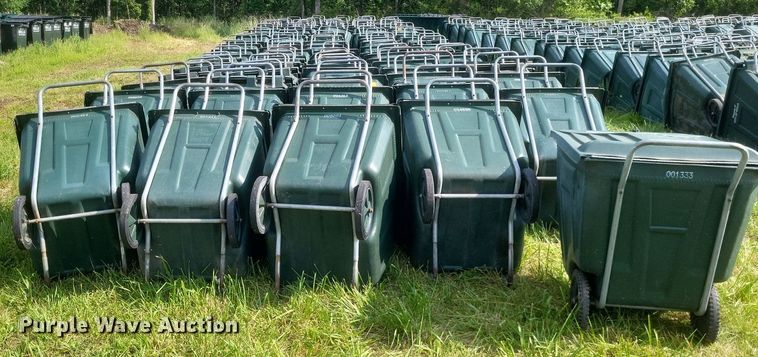 image for item EJ7991 Approximately 100 Amerikart trash carts 