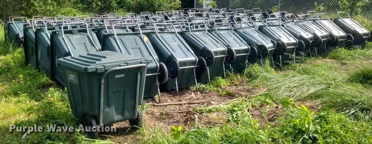 image for item EJ7993 Approximately 100 Amerikart trash carts 