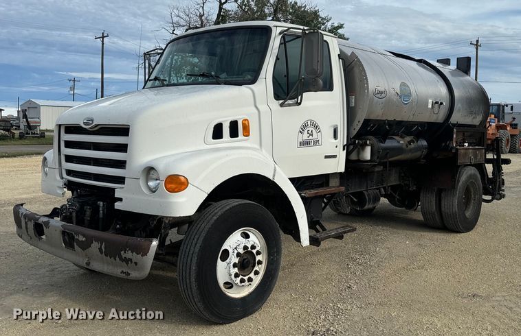 image for item EK1367 1999 Sterling L-Line oil distributor truck