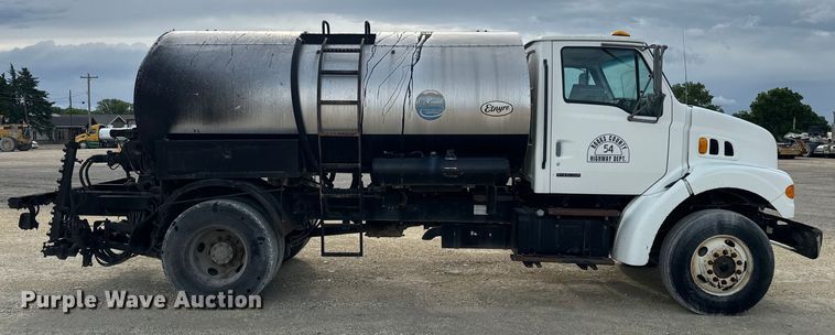 image for item EK1367 1999 Sterling L-Line oil distributor truck